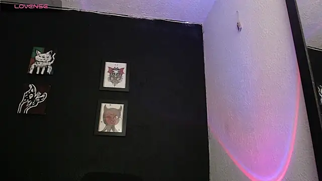 Snapshot of niakat_ chatting on 01-10-25, 09:23 niakat  online show from 01-10-25, 09:23