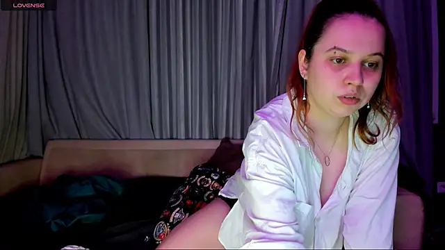 Snapshot of U_Wet_dreamS chatting on 12-15-24, 04:26 U Wet dreamS online show from 12-15-24, 04:26