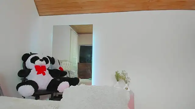 Snapshot of AtheneaRossi chatting on 03-13-25, 07:39 AtheneaRossi online show from 03-13-25, 07:39