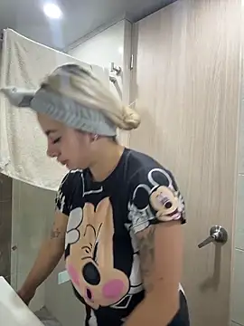 AtheneaRossi online show from 03-10-26, 10:42