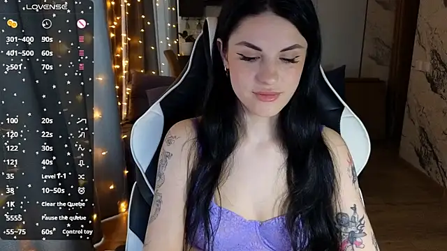 Mary   Moore online show from 02-11-25, 06:51