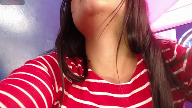 Snapshot of vitoria23_ chatting on 05-14-26, 02:13 vitoria23 online show from 05-14-26, 02:13