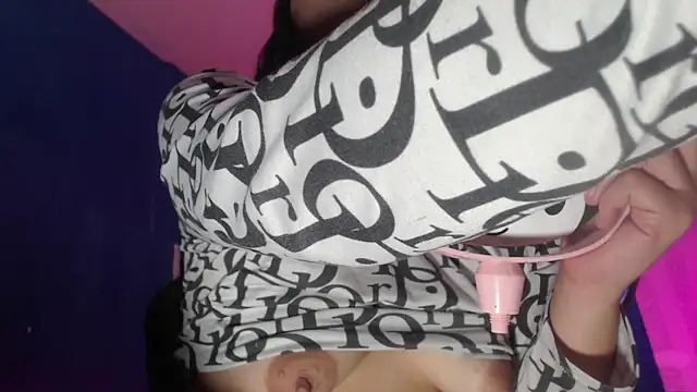 vitoria23  online show from 06-23-26, 01:53