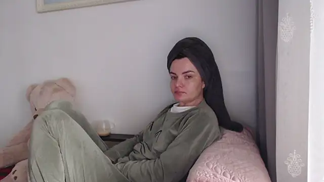  JustmeHere  online show from 12-19-25, 09:27