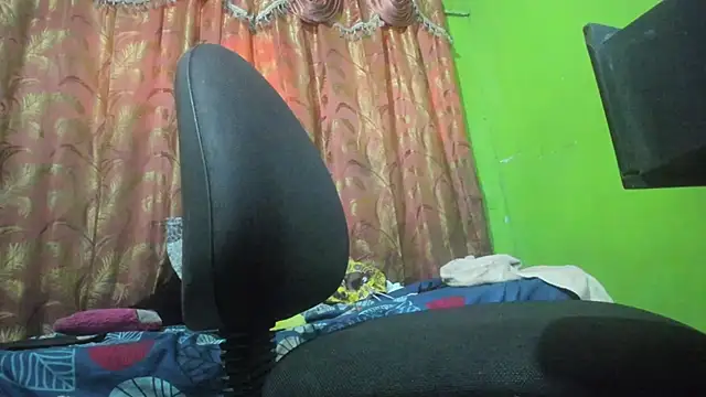 Brenda Smith69 online show from 11-02-25, 07:16