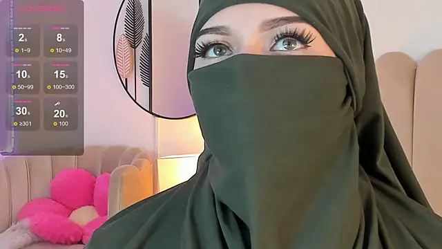 Snapshot of anna-henao chatting on 03-08-25, 01:47 anna-henao online show from 03-08-25, 01:47