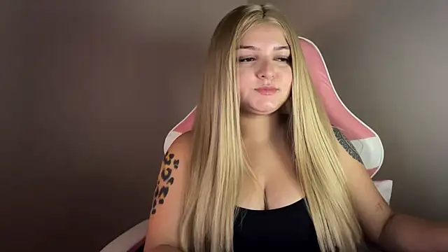 SweetPaige  online show from 01-24-25, 10:08