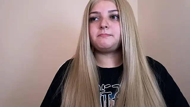 SweetPaige  online show from 02-02-25, 03:17