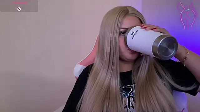 SweetPaige  online show from 02-14-25, 07:33