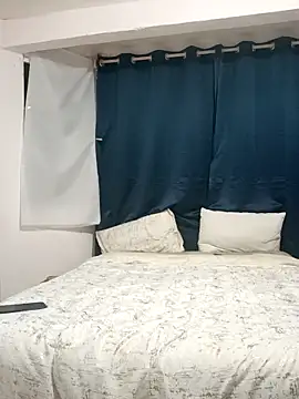 Celestte22 online show from 01-01-25, 04:18