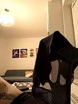 divine eve online show from 02-15-25, 02:04