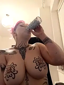 divine eve online show from 02-15-25, 10:42