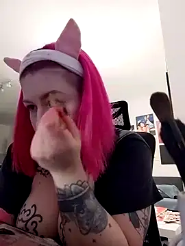 divine eve online show from 03-18-25, 10:26