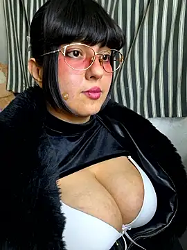 Derry Cooper online show from 01-08-26, 02:36