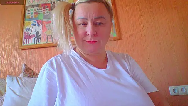 Snapshot of mira_robinsonnn chatting on 10-12-25, 03:05 mira robinsonnn online show from 10-12-25, 03:05