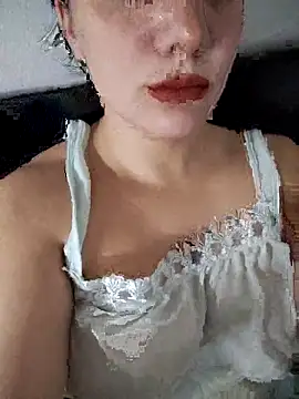 Snapshot of Dulcemelodia chatting on 12-18-25, 05:35 Dulcemelodia online show from 12-18-25, 05:35