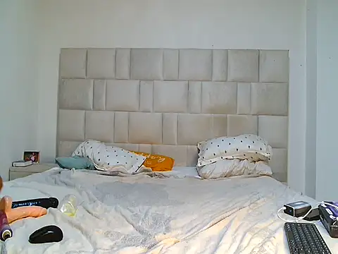 Snapshot of star_gurl chatting on 11-02-25, 05:48 star gurl online show from 11-02-25, 05:48