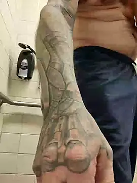 Snapshot of AceSpinning_DJ chatting on 01-30-25, 11:55 AceSpinning DJ online show from 01-30-25, 11:55