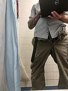 Snapshot of AceSpinning_DJ chatting on 03-18-25, 07:10 AceSpinning DJ online show from 03-18-25, 07:10