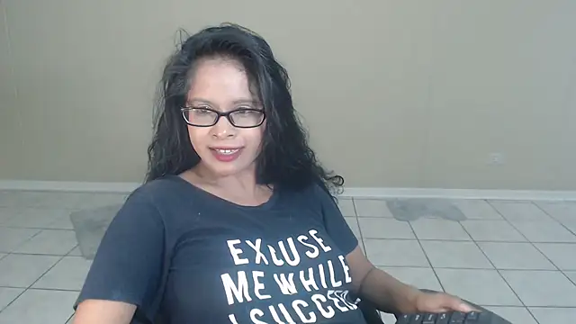 Snapshot of TaylorLove69 chatting on 03-20-25, 12:40 TaylorLove69 online show from 03-20-25, 12:40