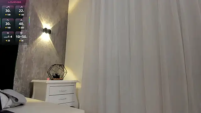 Annie Watson  online show from 03-18-25, 06:37