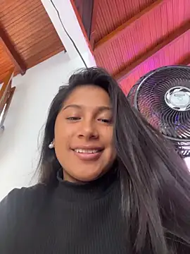 LinnaGardenia online show from 04-14-26, 06:25