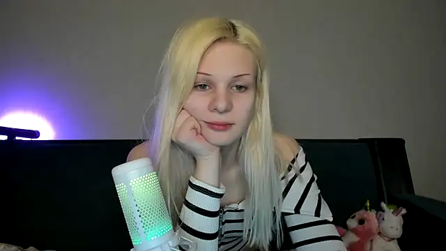 sashakiss99 online show from 03-06-25, 05:22