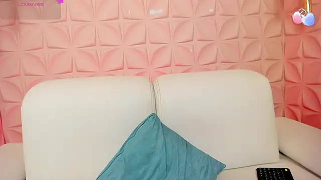 Snapshot of jessymorgan_ chatting on 01-24-25, 03:32 jessymorgan online show from 01-24-25, 03:32