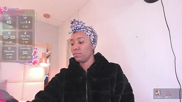 Snapshot of Mikeyla-Russo chatting on 12-18-24, 09:08 Mikeyla-Russo online show from 12-18-24, 09:08