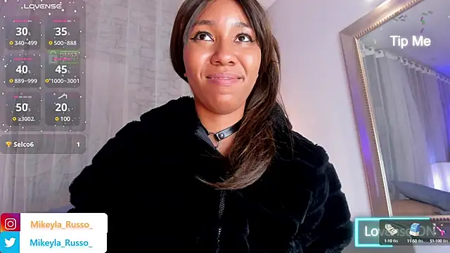 Snapshot of Mikeyla-Russo chatting on 02-14-25, 12:19 Mikeyla-Russo online show from 02-14-25, 12:19