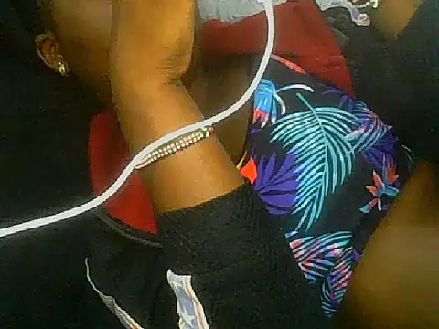 Snapshot of pretty_nanah chatting on 10-07-25, 09:23 pretty nanah online show from 10-07-25, 09:23