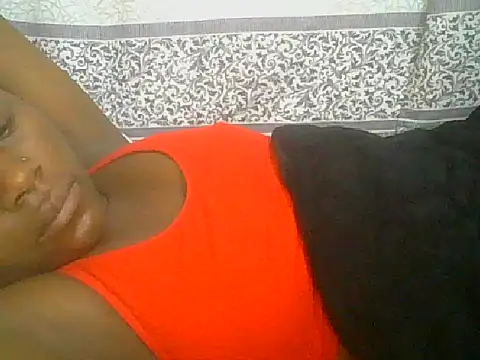 Snapshot of pretty_nanah chatting on 10-14-25, 08:37 pretty nanah online show from 10-14-25, 08:37