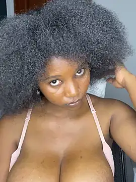 Snapshot of chocogirl01 chatting on 02-02-25, 02:24 chocogirl01 online show from 02-02-25, 02:24