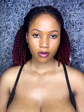 Snapshot of chocogirl01 chatting on 10-01-25, 07:25 chocogirl01 online show from 10-01-25, 07:25