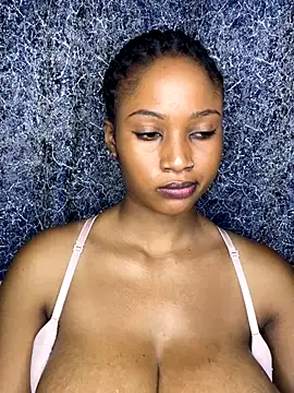 Snapshot of chocogirl01 chatting on 11-28-25, 01:14 chocogirl01 online show from 11-28-25, 01:14