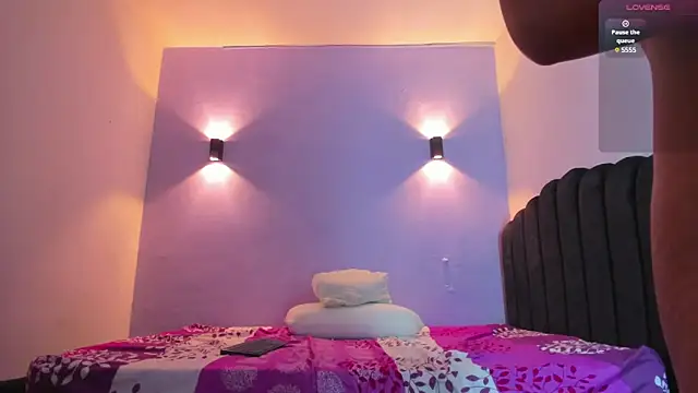 Snapshot of Sofia_Clauss_ chatting on 01-08-25, 04:23 Sofia Clauss online show from 01-08-25, 04:23