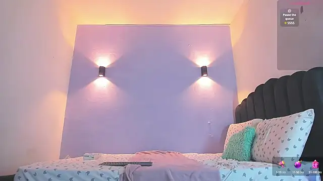 Snapshot of Sofia_Clauss_ chatting on 03-05-25, 10:11 Sofia Clauss online show from 03-05-25, 10:11