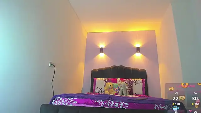 Snapshot of Sofia_Clauss_ chatting on 09-21-25, 04:25 Sofia Clauss online show from 09-21-25, 04:25