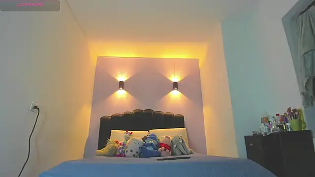 Sofia Clauss  online show from 04-03-26, 05:05