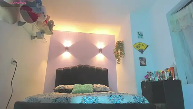Sofia Clauss  online show from 06-03-26, 04:15