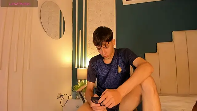 AlessandroDybala online show from 01-29-25, 04:08