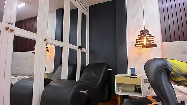 AlessandroDybala online show from 03-21-25, 03:24