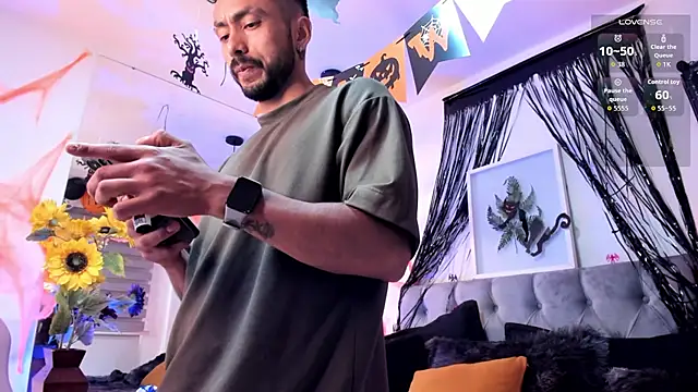 Tom cooper  online show from 10-23-25, 12:37