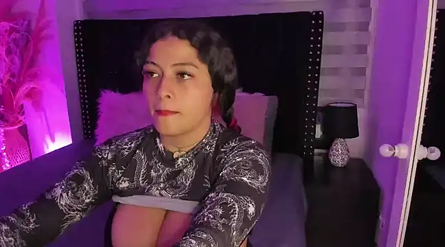 Snapshot of Sofiia-Rubb chatting on 02-18-25, 10:05 Sofiia-Rubb online show from 02-18-25, 10:05