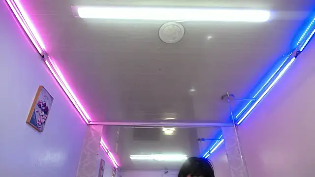 candy lux  online show from 02-12-26, 09:32