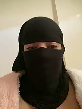 Snapshot of Barbyxhot chatting on 12-04-25, 10:57 Barbyxhot online show from 12-04-25, 10:57