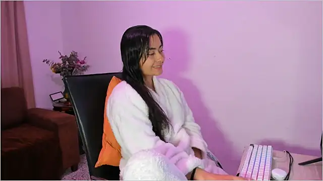 Lauren A online show from 10-26-25, 05:46