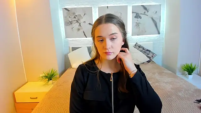 Grand Vita online show from 12-20-24, 03:42