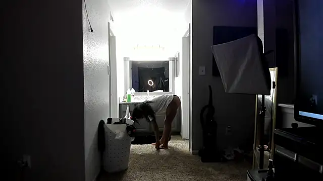 Snapshot of yiauana chatting on 02-12-25, 10:48 yiauana online show from 02-12-25, 10:48