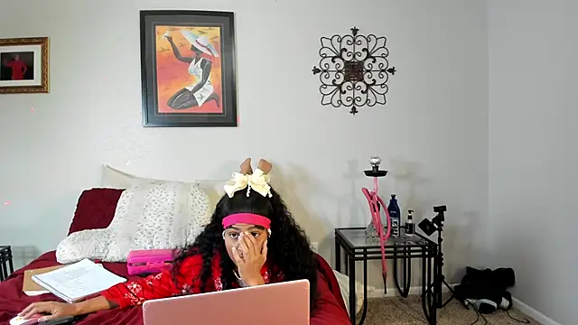 Snapshot of yiauana chatting on 02-13-25, 01:50 yiauana online show from 02-13-25, 01:50